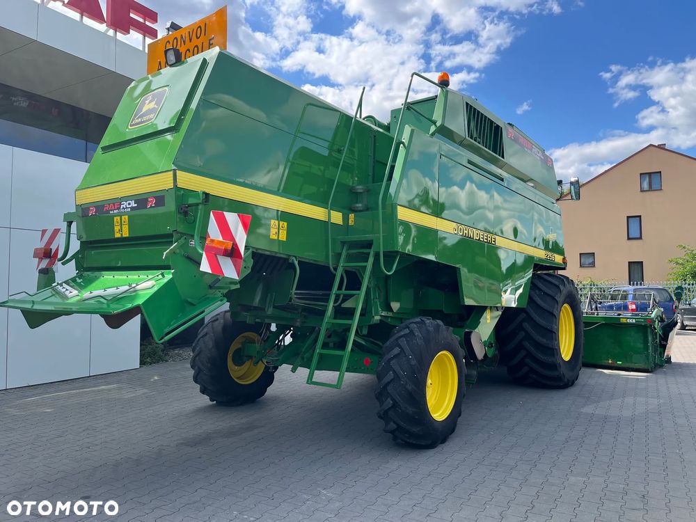 John Deere 2256 HillMaster - 3
