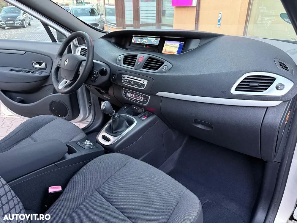 Renault Scenic - 10