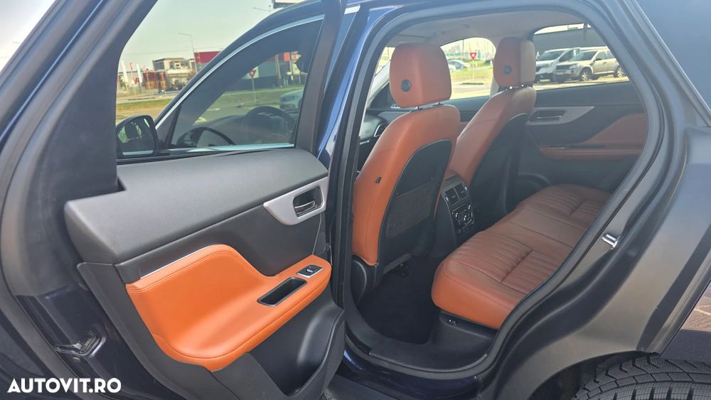 Jaguar F-Pace D300 AWD - 17