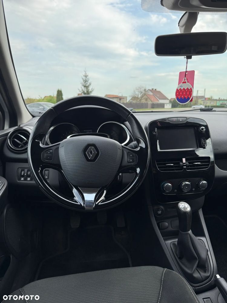 Renault Clio - 11
