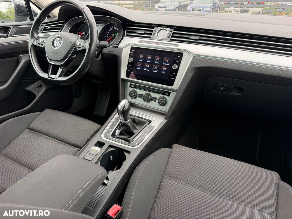Volkswagen Passat 2.0 TDI DSG Highline - 12