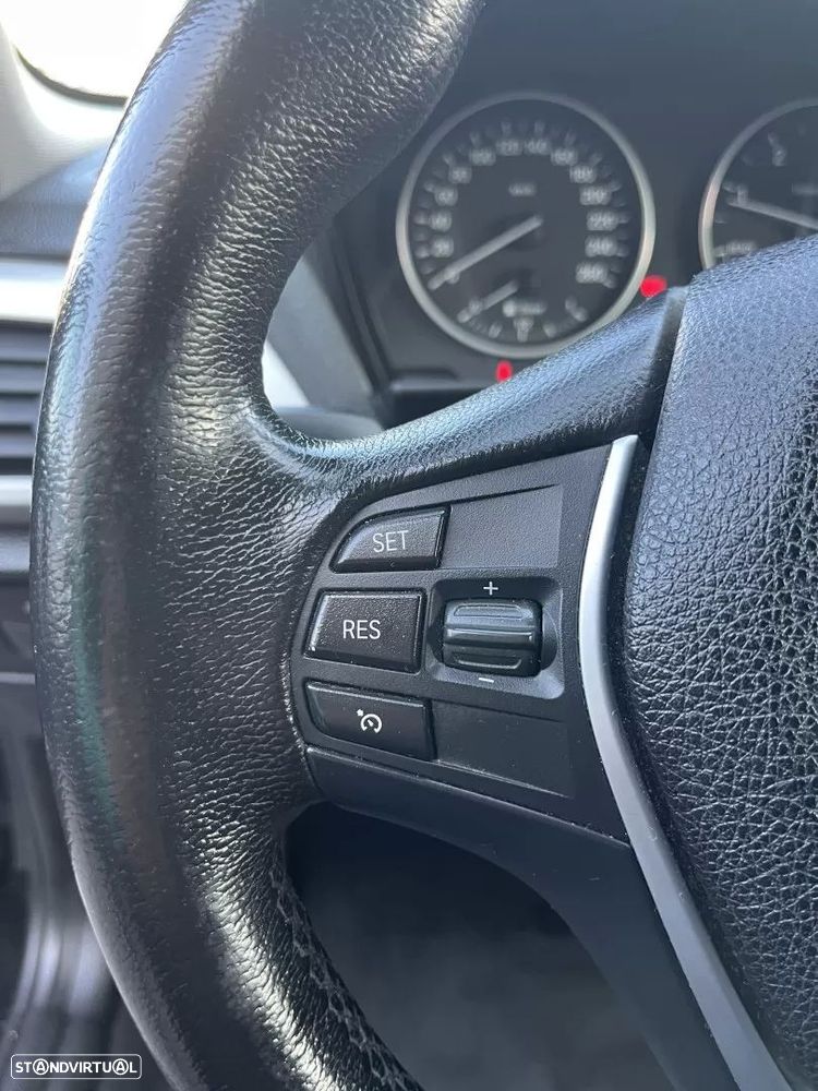BMW 116 dA Line Sport - 26