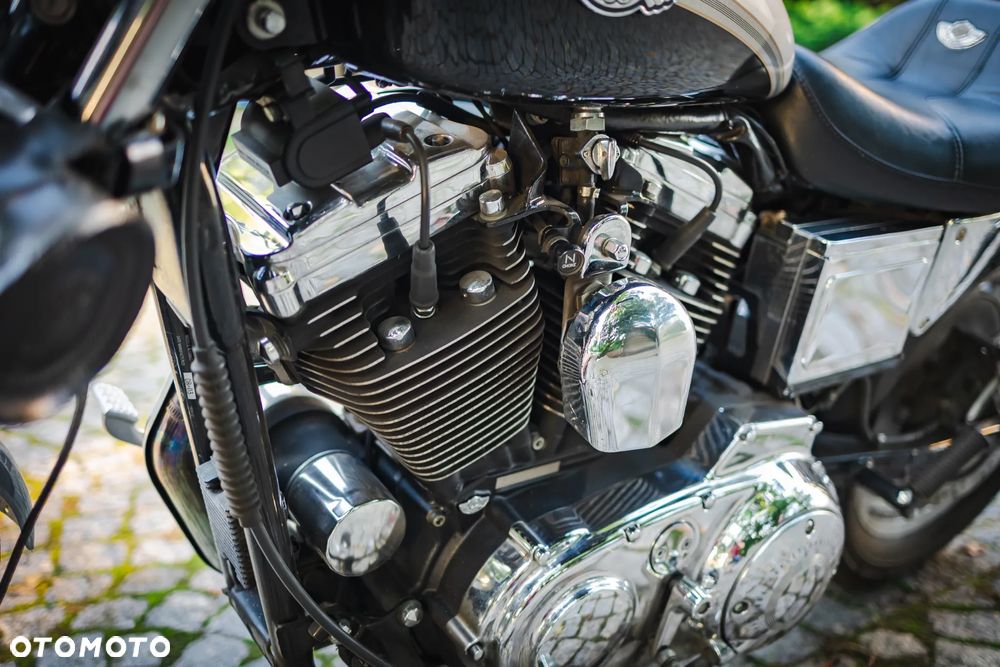 Harley-Davidson Sportster Custom 1200C - 9