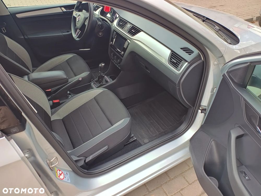 Skoda RAPID 1.0 TSI Ambition - 11