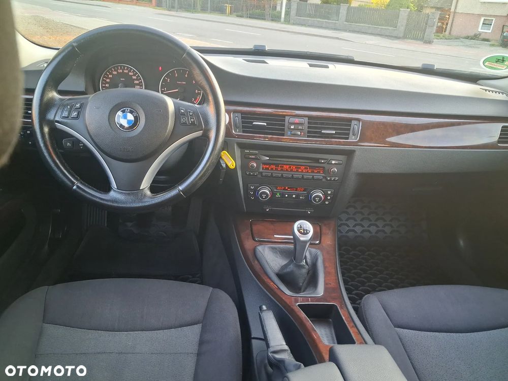 BMW Seria 3 - 17