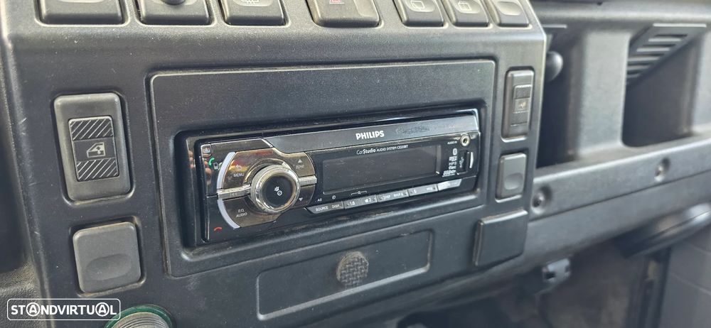 Land Rover Defender 90 2.5 TD5 Metal Top - 11