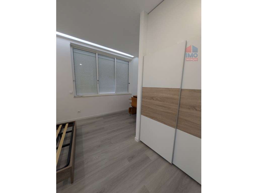MAGNÍFICO APARTAMENTO T4 PARA ARRENDAMENTO AO QUARTO - Grande imagem: 4/15