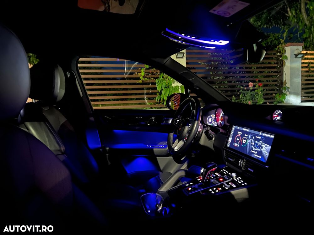 Porsche Cayenne Coupe - 13