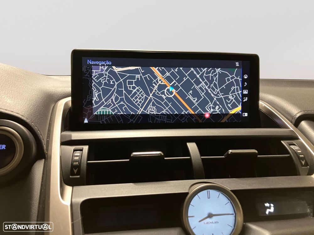 Lexus NX 300h Executive+ - 11