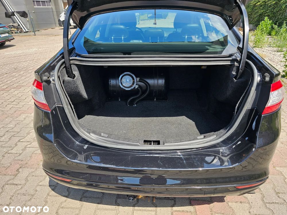 Ford Fusion - 15