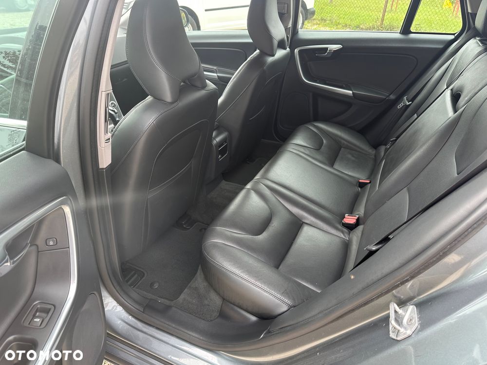 Volvo V60 D3 Drive-E Summum - 12