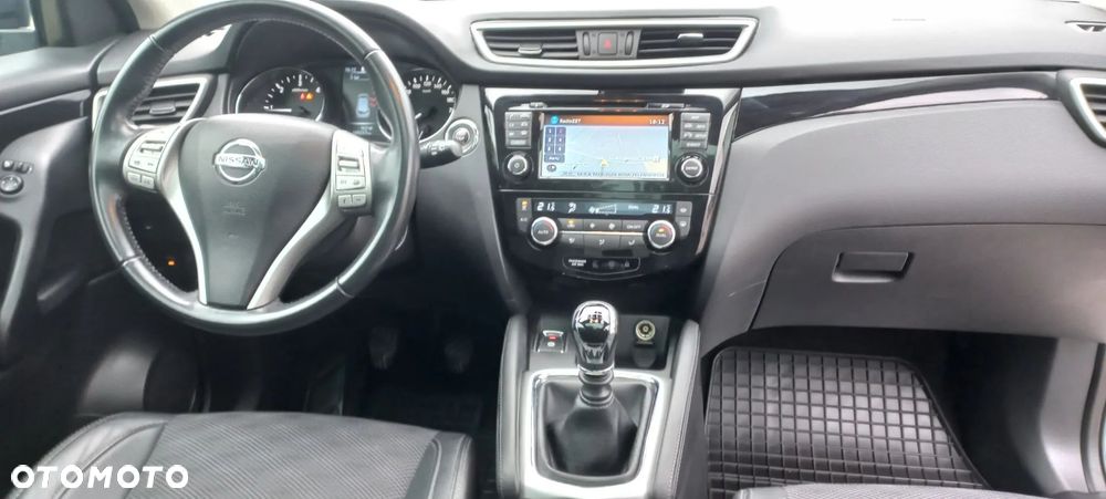 Nissan Qashqai 1.6 dCi TEKNA+ - 26