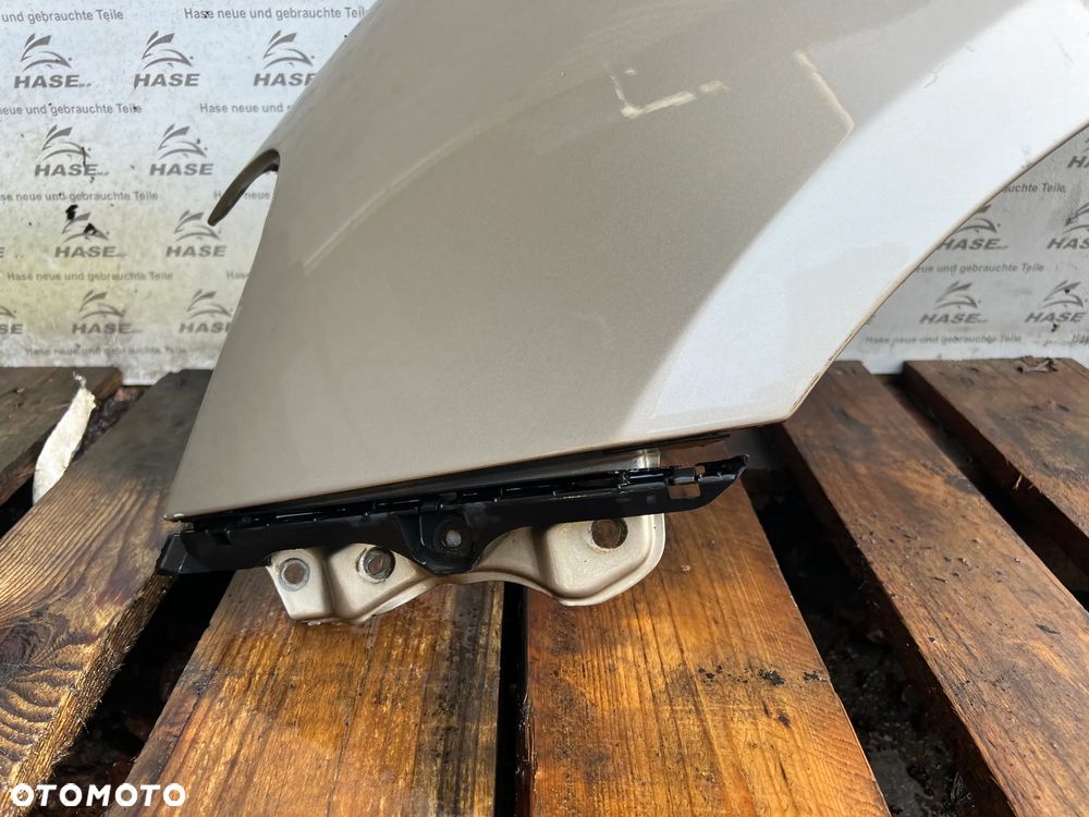 Toyota Sienna II FL błotnik lewy przód przedni - 4