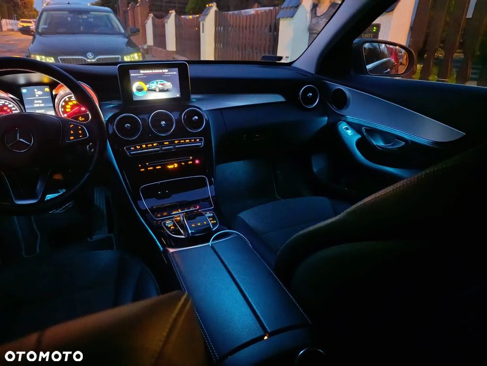 Mercedes-Benz Klasa C 200 7G-TRONIC - 29