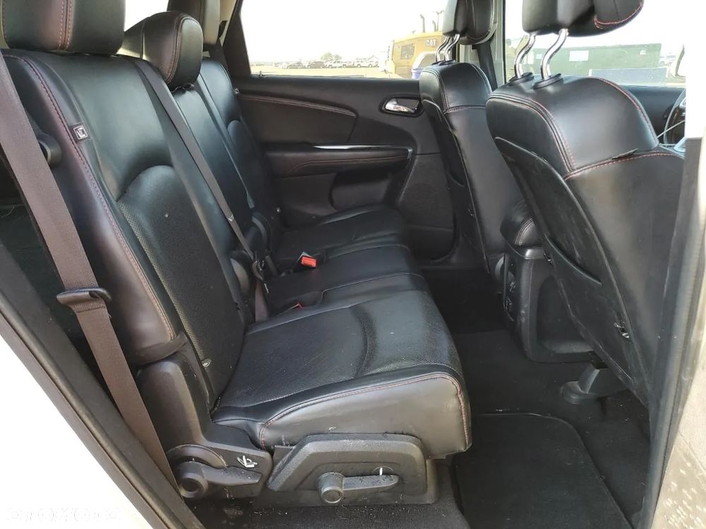 Dodge Journey - 10