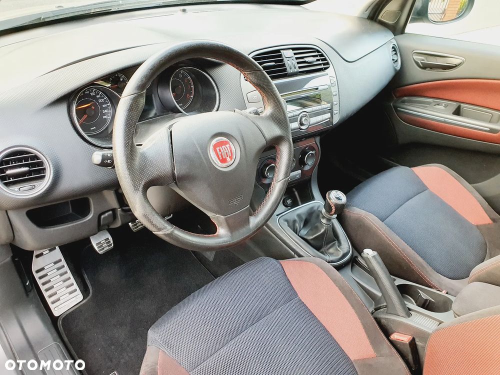 Fiat Bravo 1.4 T-JET 16V Dynamic - 26