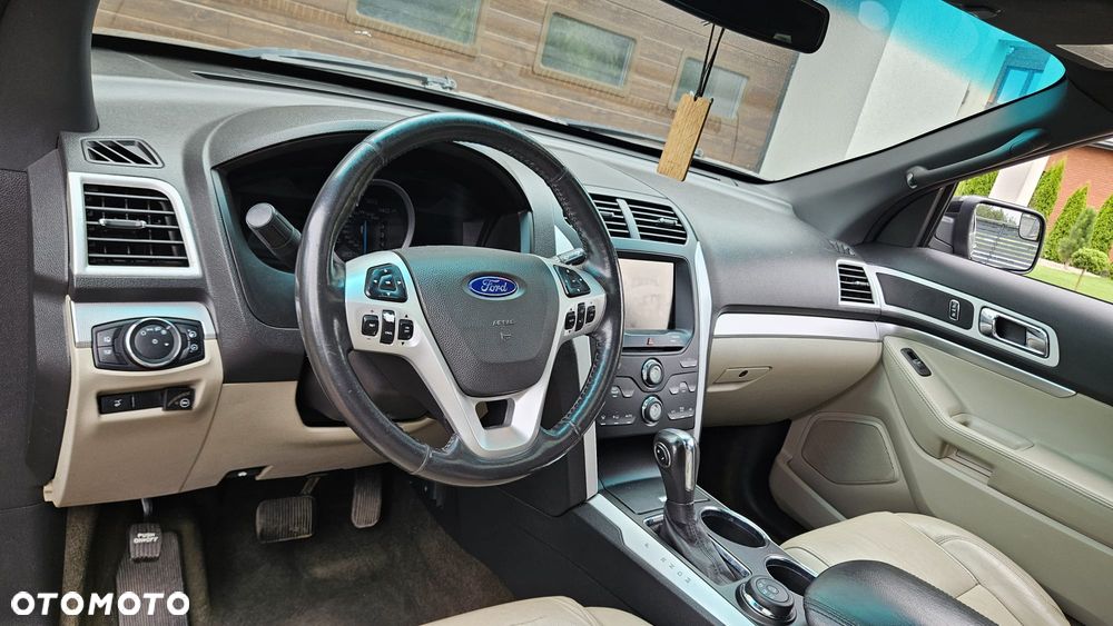 Ford Explorer - 6