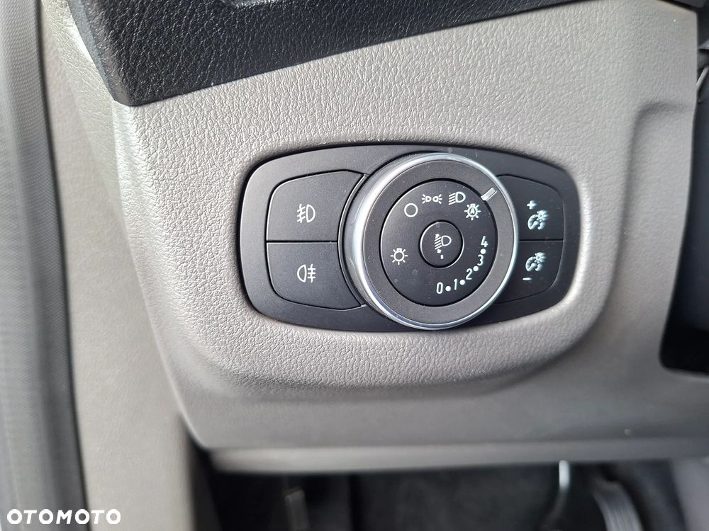 Ford Tourneo Connect 1.5 EcoBlue Titanium PowerShift - 16