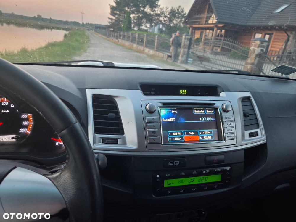 Toyota Hilux 3.0 D-4D SR5 - 10