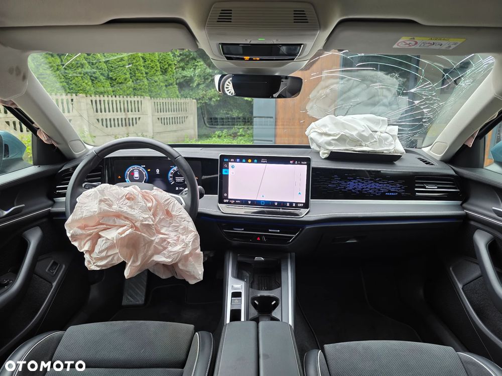 Volkswagen Passat - 17