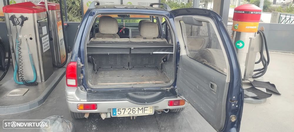 Suzuki Grand Vitara Metal Top 2.0 TDi - 12