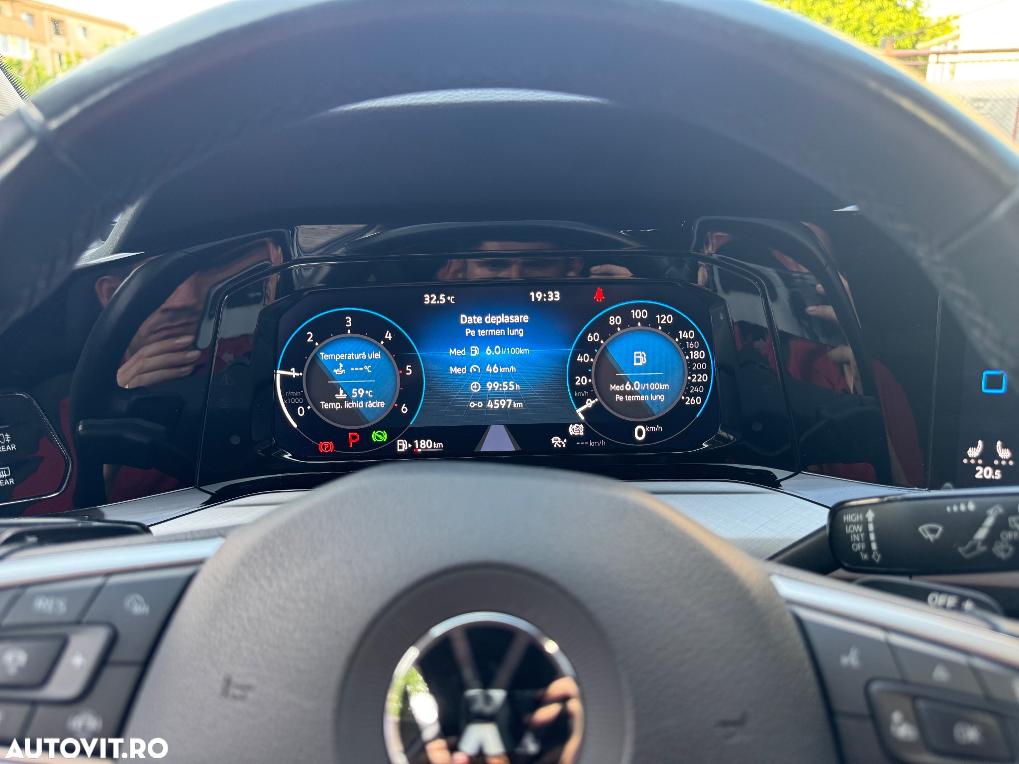Volkswagen Golf 2.0 TDI DSG Comfortline - 12