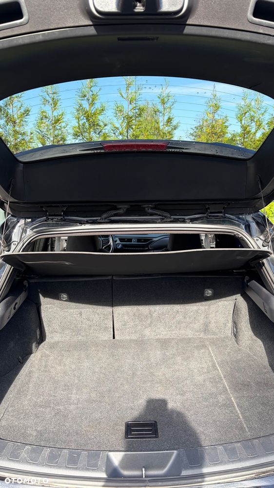 Lexus UX 250h Elegance 2WD - 12