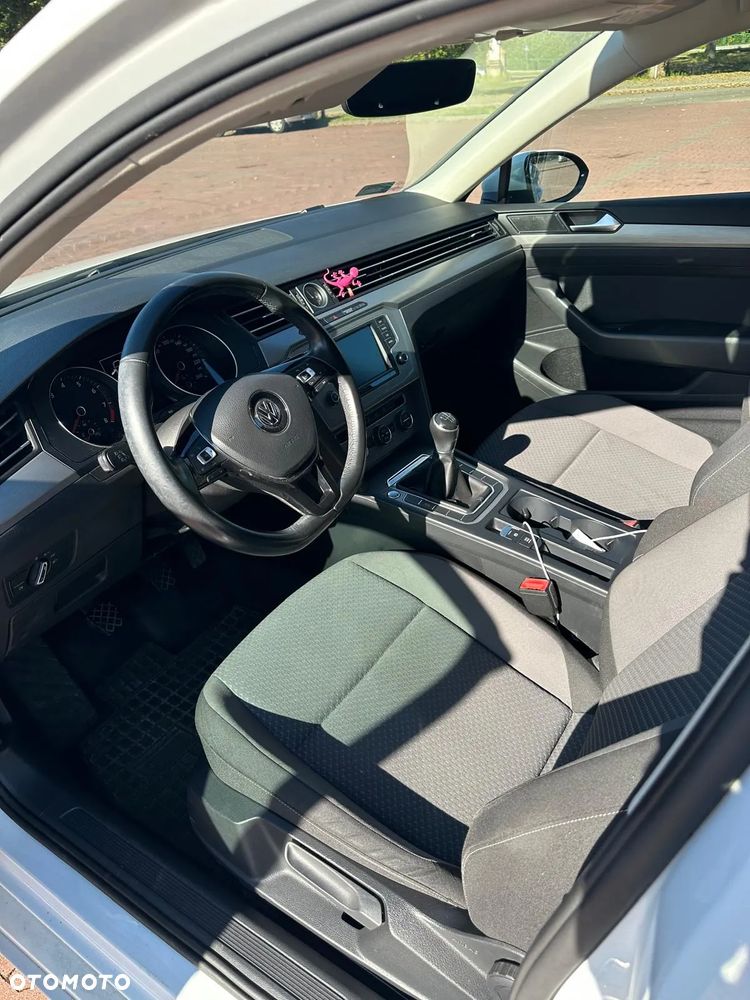 Volkswagen Passat 1.4 TSI BMT ACT Trendline - 12