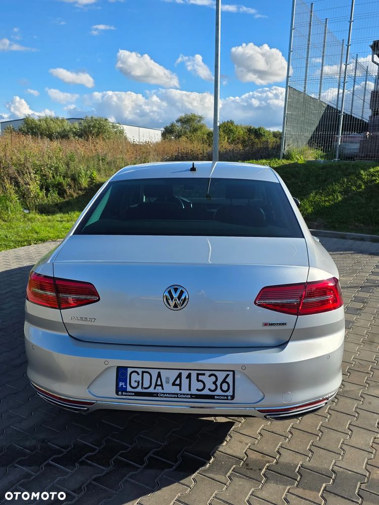 Volkswagen Passat 2.0 TSI 4Mot Highline DSG - 27