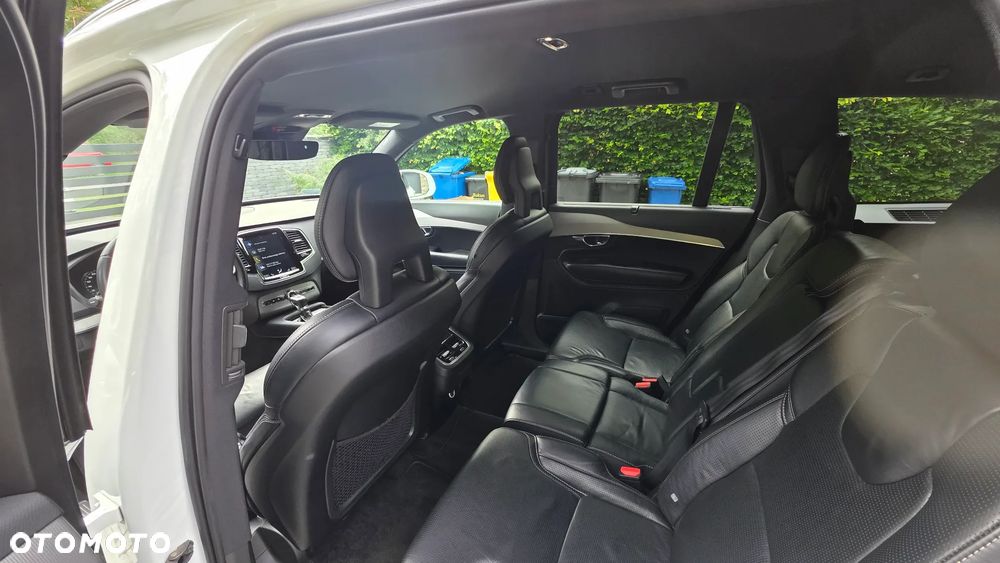 Volvo XC 90 D5 SCR AWD Inscription 7os - 29