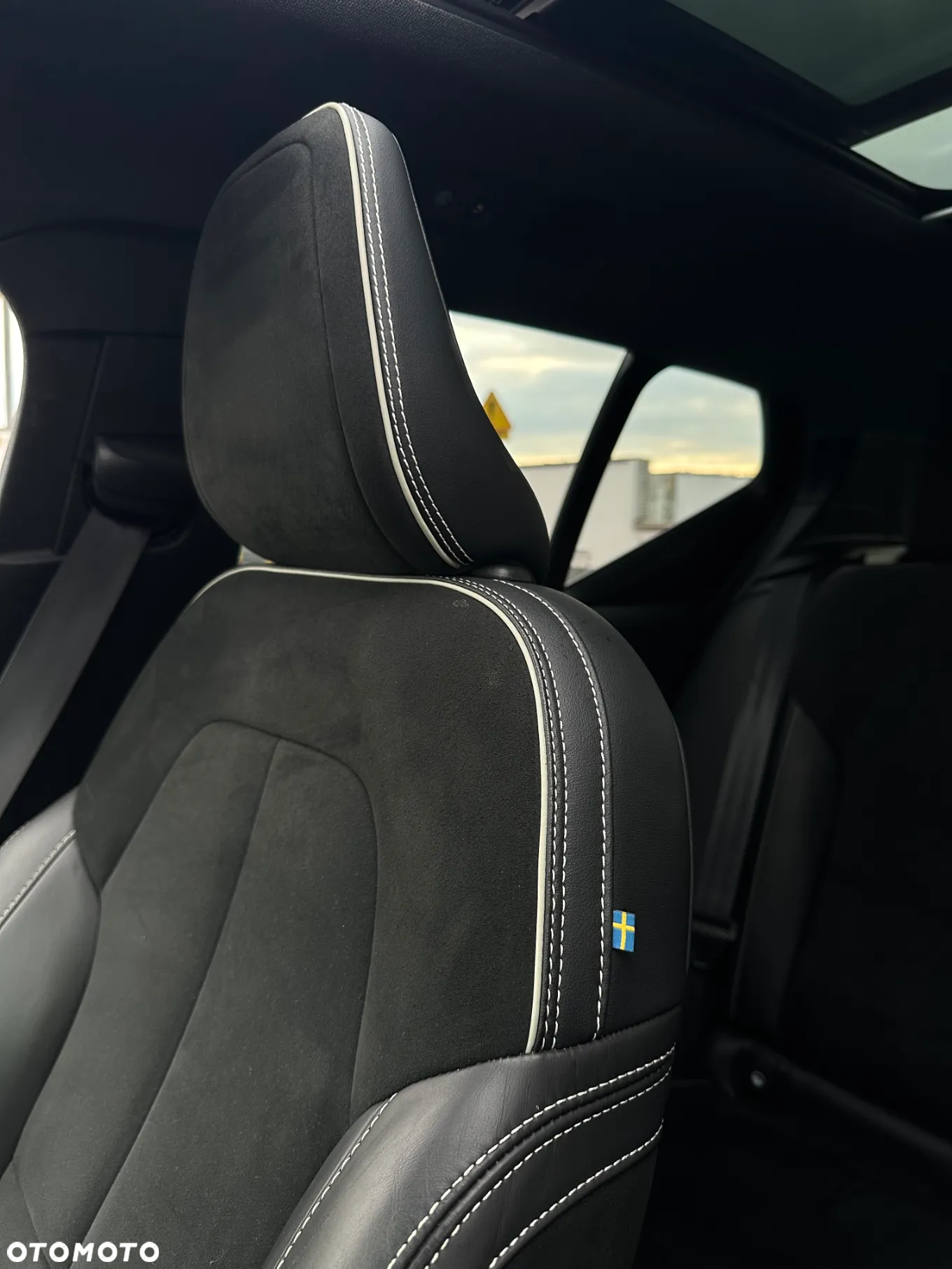 Volvo XC 40 T5 AWD R-Design - 24