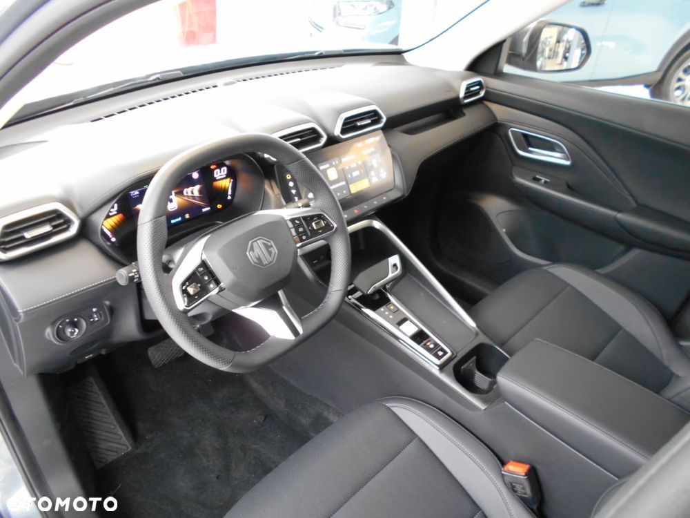 MG ZS 1.5 HEV+ Exclusive - 10