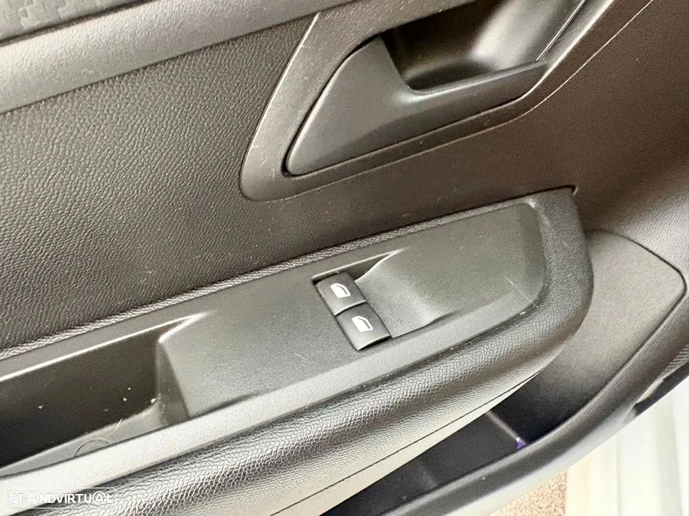 Peugeot 208 1.2 PureTech Like - 11