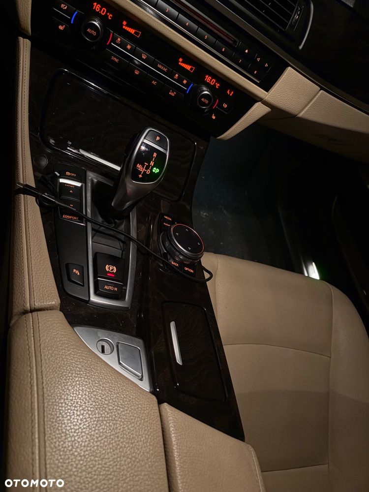 BMW Seria 5 535i - 12