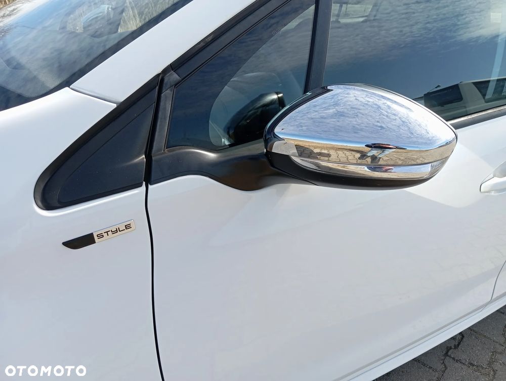 Peugeot 208 PureTech 82 Active - 11