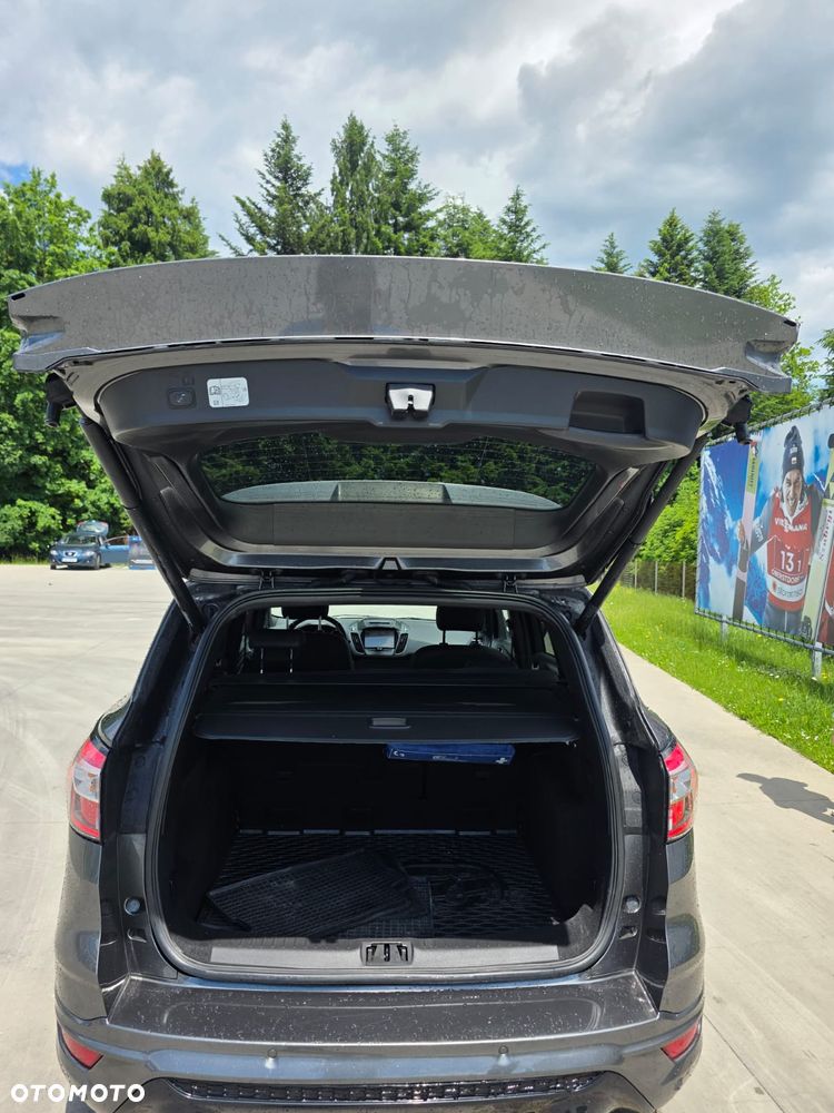 Ford Kuga - 4
