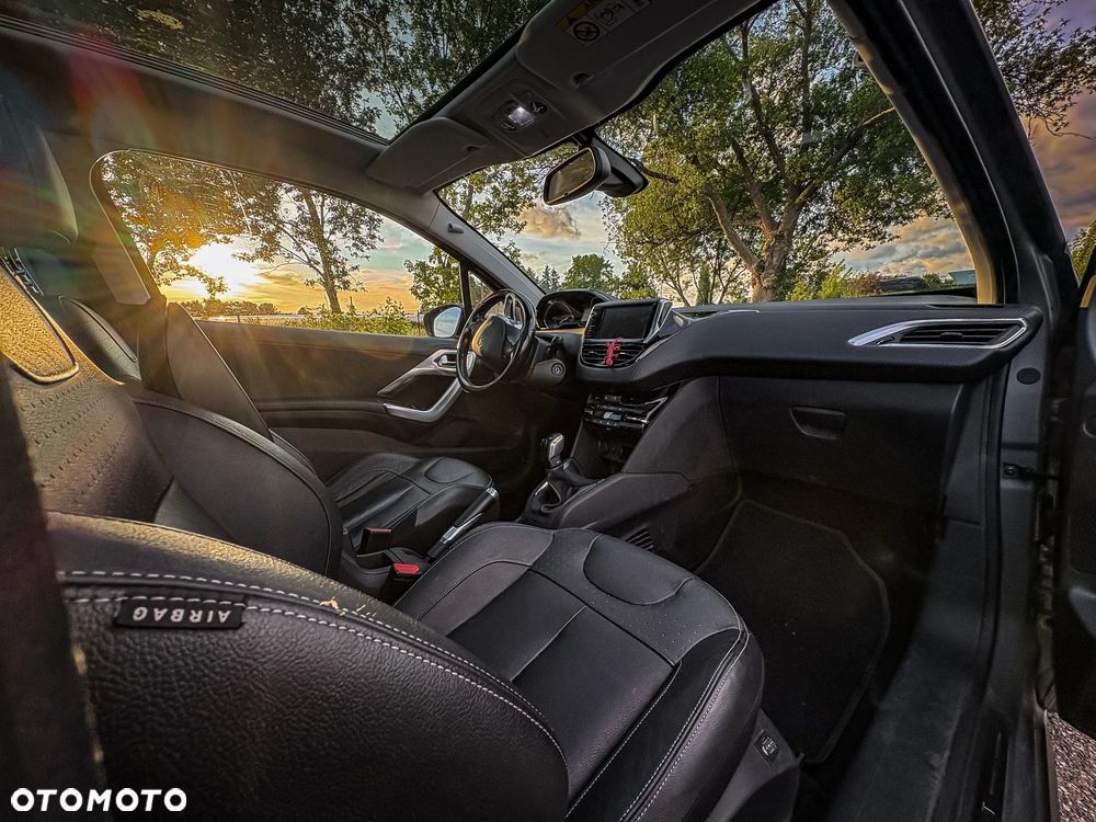 Peugeot 208 1.2 PureTech Allure S&S - 1