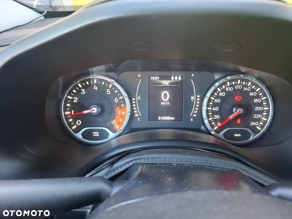 Jeep Renegade 1.6 E-TorQ Longitude FWD - 9