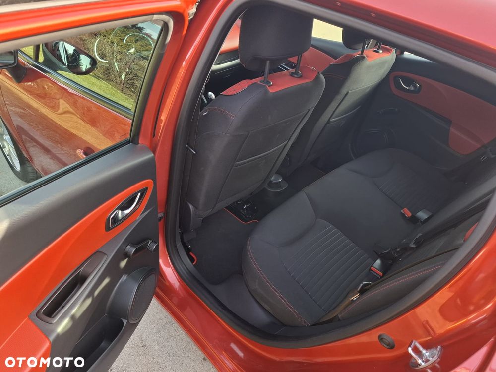 Renault Clio - 11