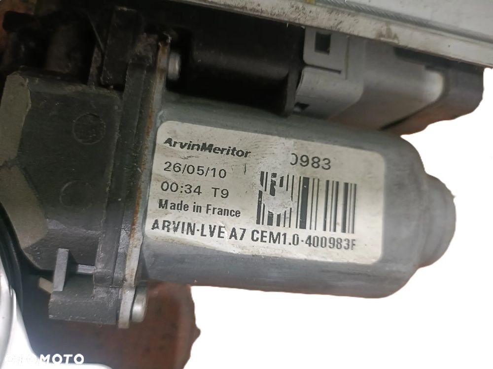 FIAT SCUDO II 06-13 r. podnośnik mechanizm szyby PRAWY PRZÓD 0983 + - 2
