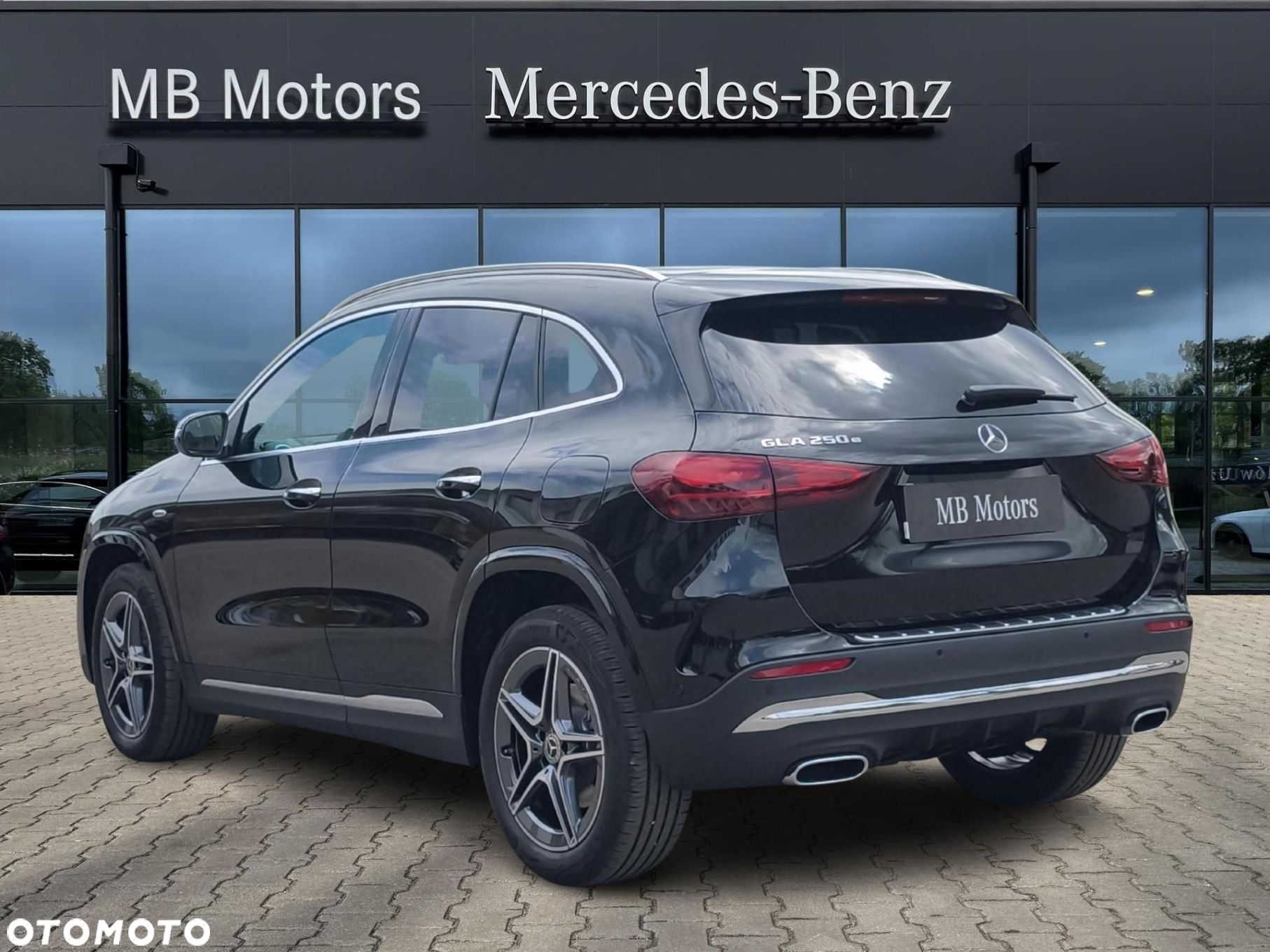 Mercedes-Benz GLA - 5