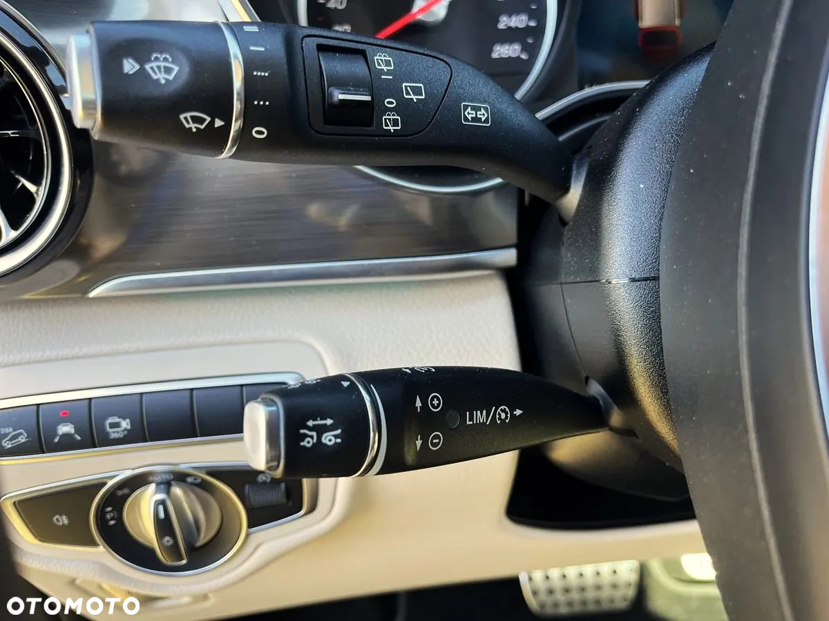 Mercedes-Benz Klasa V 300 d 4-Matic Exclusive 9G-Tronic (d³ugi) - 15
