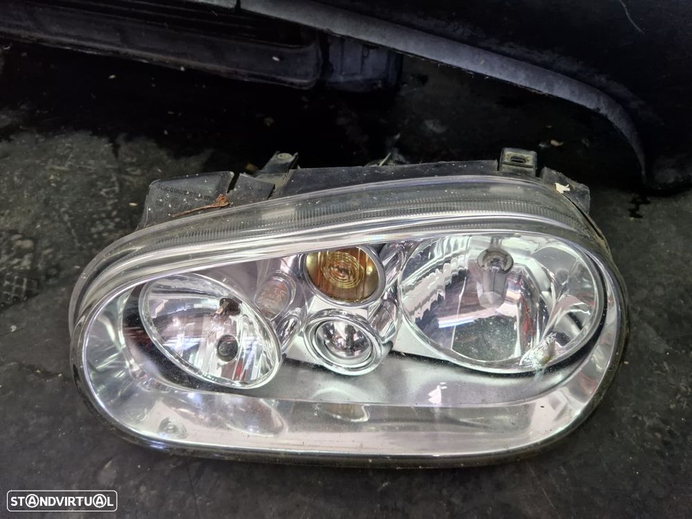 Frente completa usada VW GOLF 4 1.9 TDI capot parachoques oticas guardalamas - 13