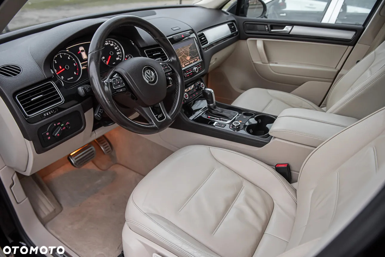Volkswagen Touareg 3.0 V6 TDI BMT R-Style - 15
