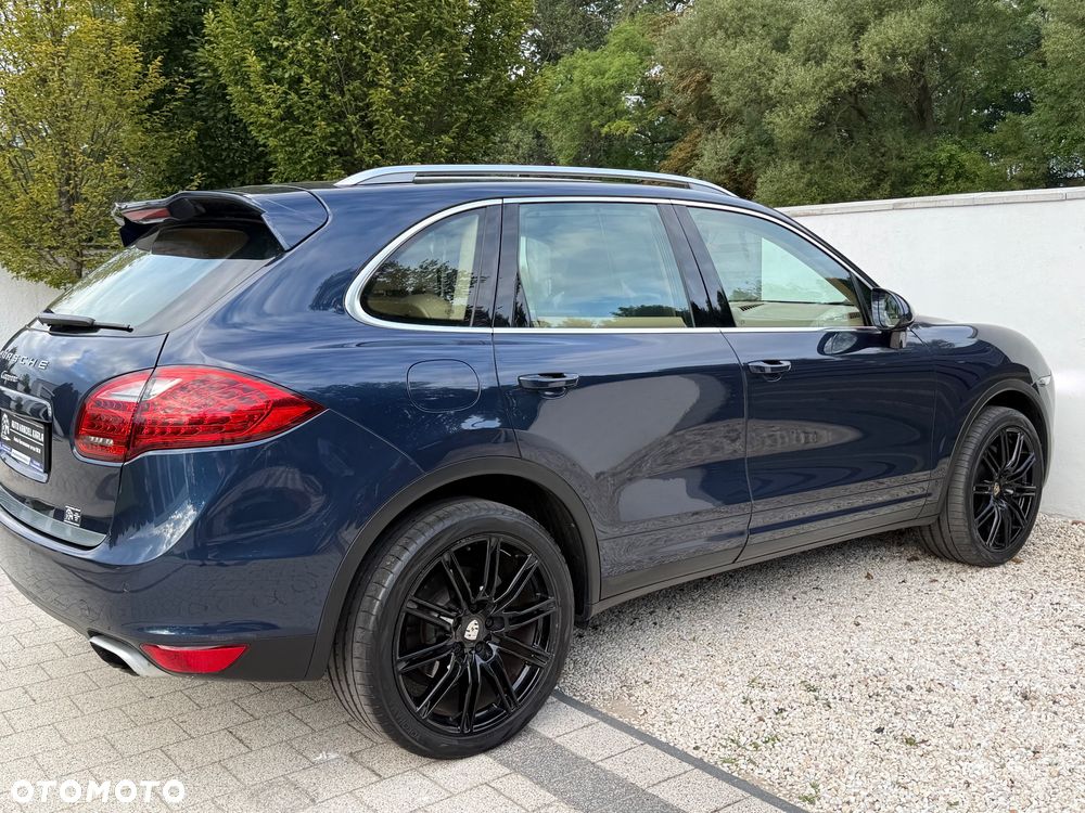Porsche Cayenne Platinum Edition - 17