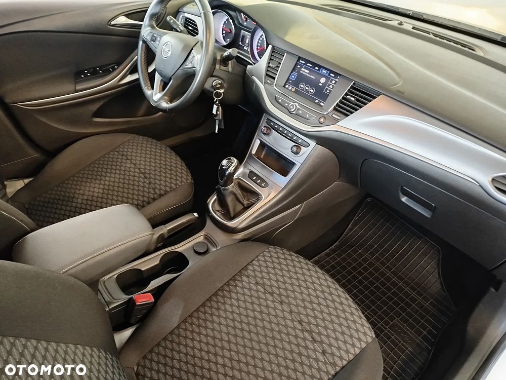 Opel Astra 1.2 T Edition S&S - 12