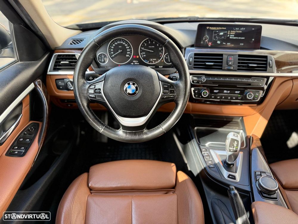 BMW 330 e iPerformance Line Luxury - 27