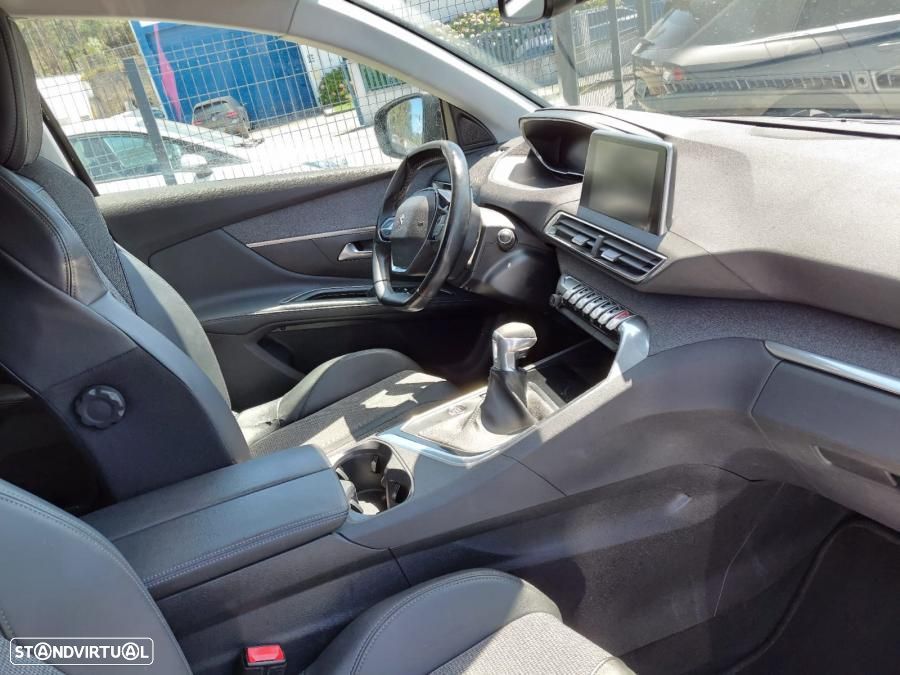 Peugeot 5008 1.5 BlueHDi Allure - 5