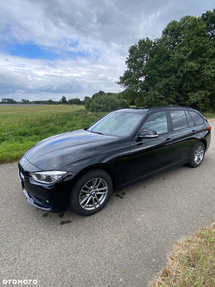 BMW Seria 3 320d xDrive - 2