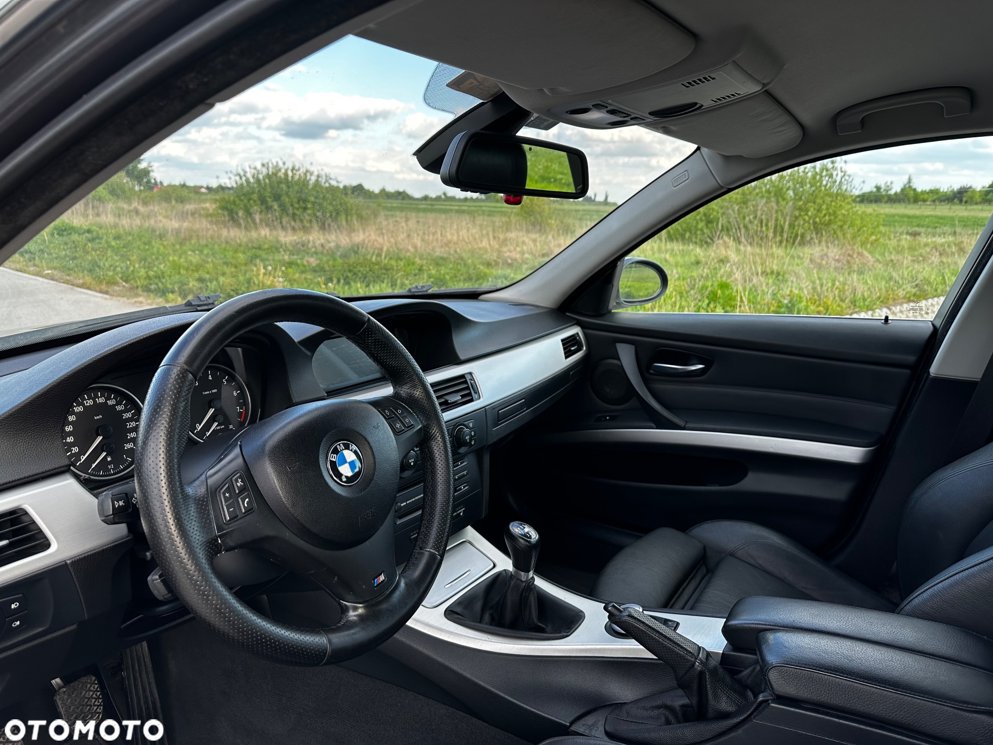 BMW Seria 3 330xi Touring - 10